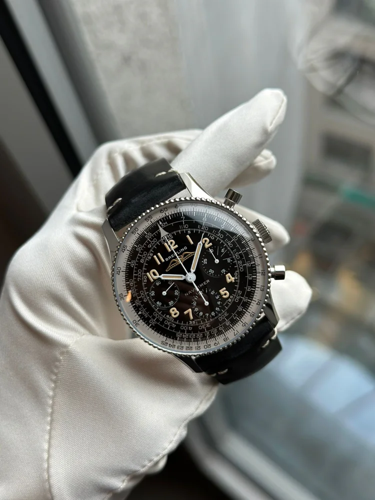 Breitling Navitimer